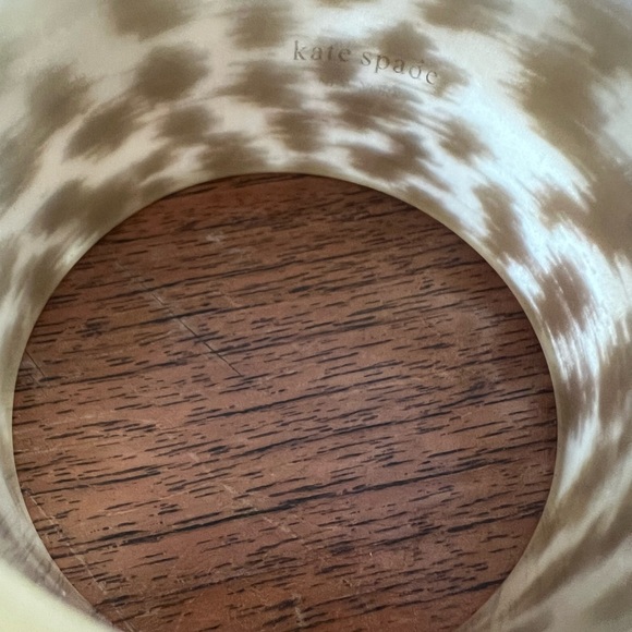Kate Spade Leopard resin bangle - Picture 3 of 3